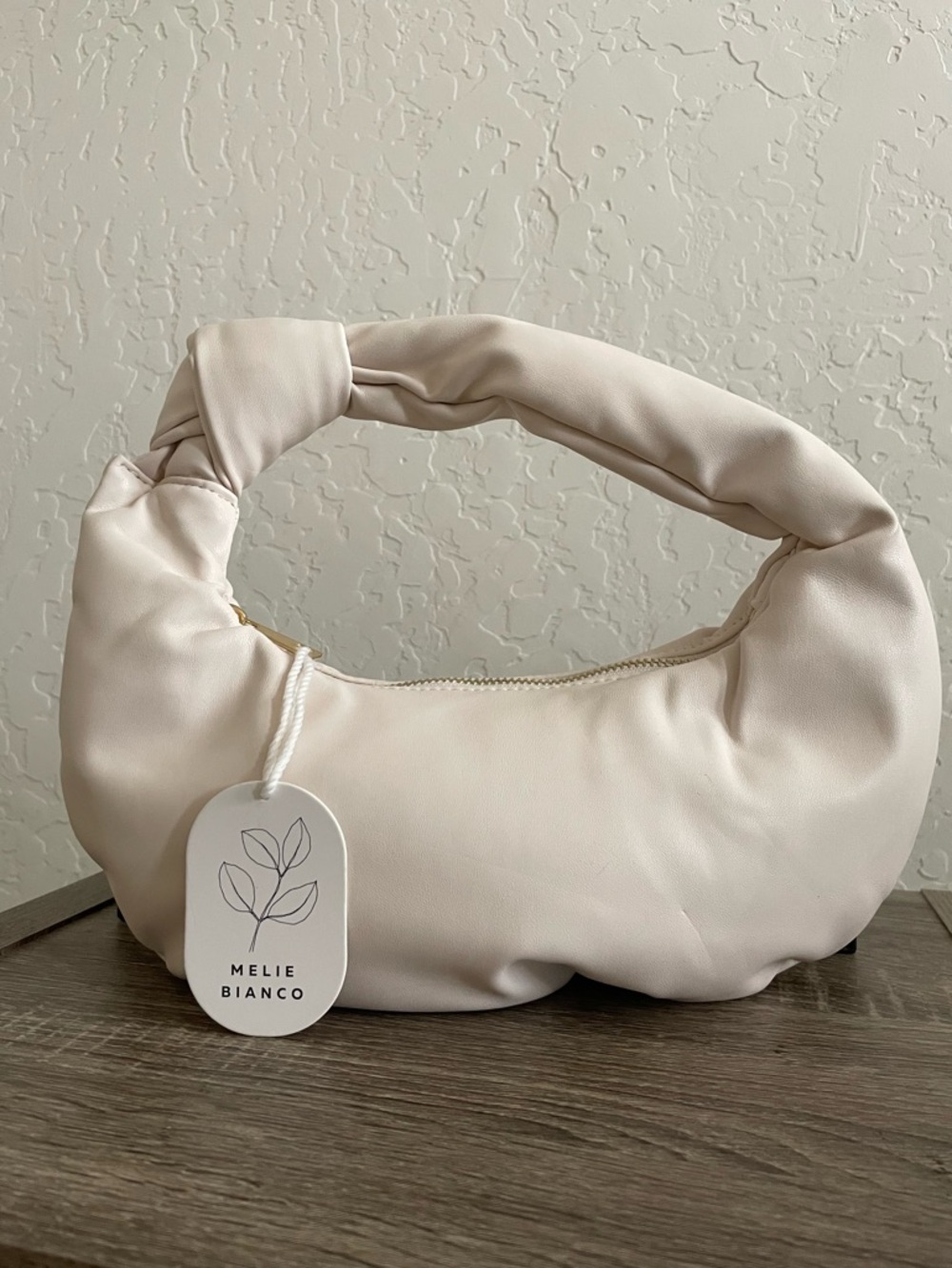🤍 Melie Bianco Cream Knot Handle Hobo Bag NWT - Picture 5 of 6